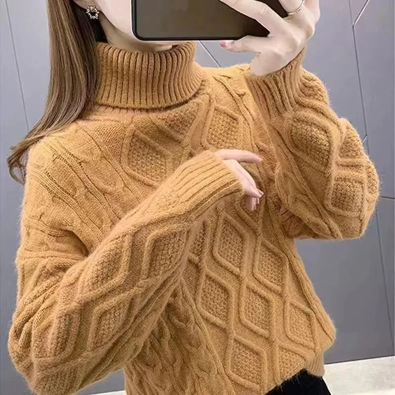 Cozy Women's Oversized Turtleneck Jumper