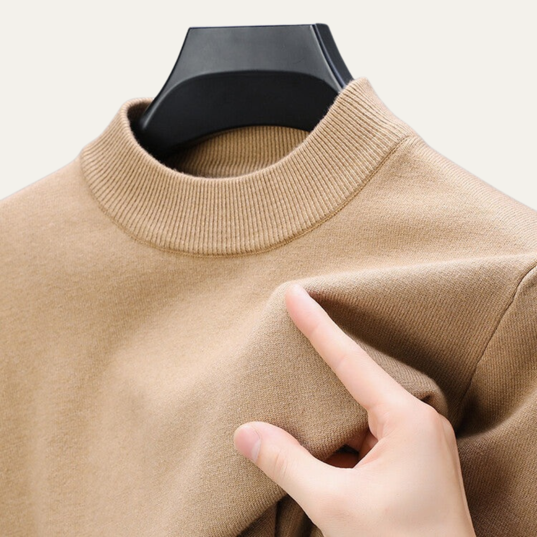 VogeLuxe | Men’s Minimalist Fine Gauge Crewneck Sweater