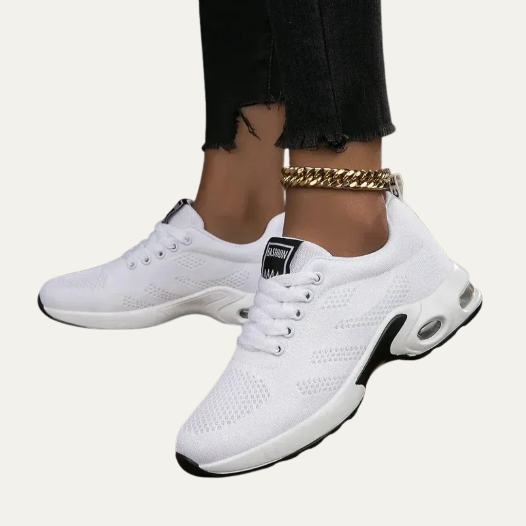 VogeLuxe | Women’s Metallic Trim Low Top Platform Sneakers