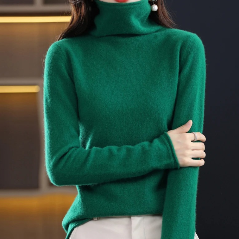 Soft Women's Winter Crew Neck Wool Sweater