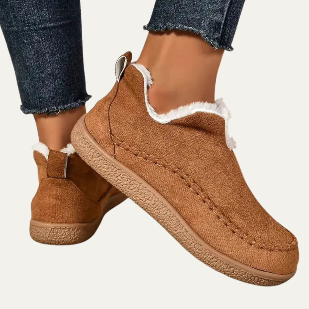 VogeLuxe | Women’s Cozy Faux Fur Lined Slip On Moccasin Shoe