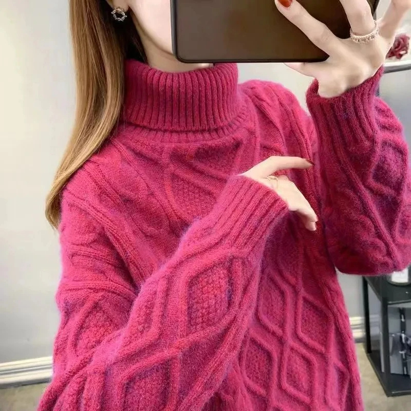 Cozy Women's Relaxed Fit Cable Knit Sweater