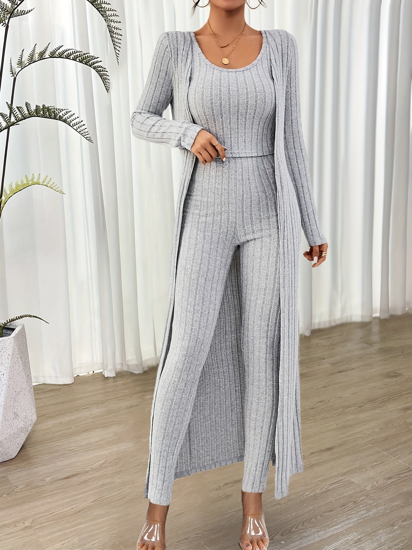 Comfortable Women's 2 Piece Crop Top and High Waist Pants Set - VogeLuxe