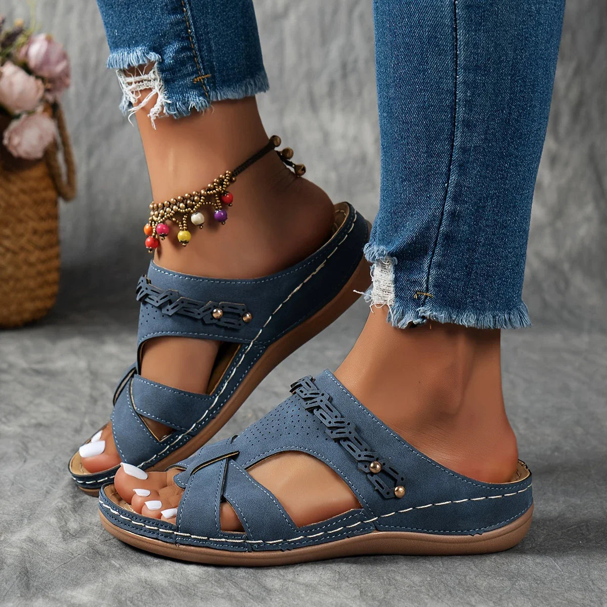 Comfortable Women's Arch Support Slip-On Sandals - VogeLuxe