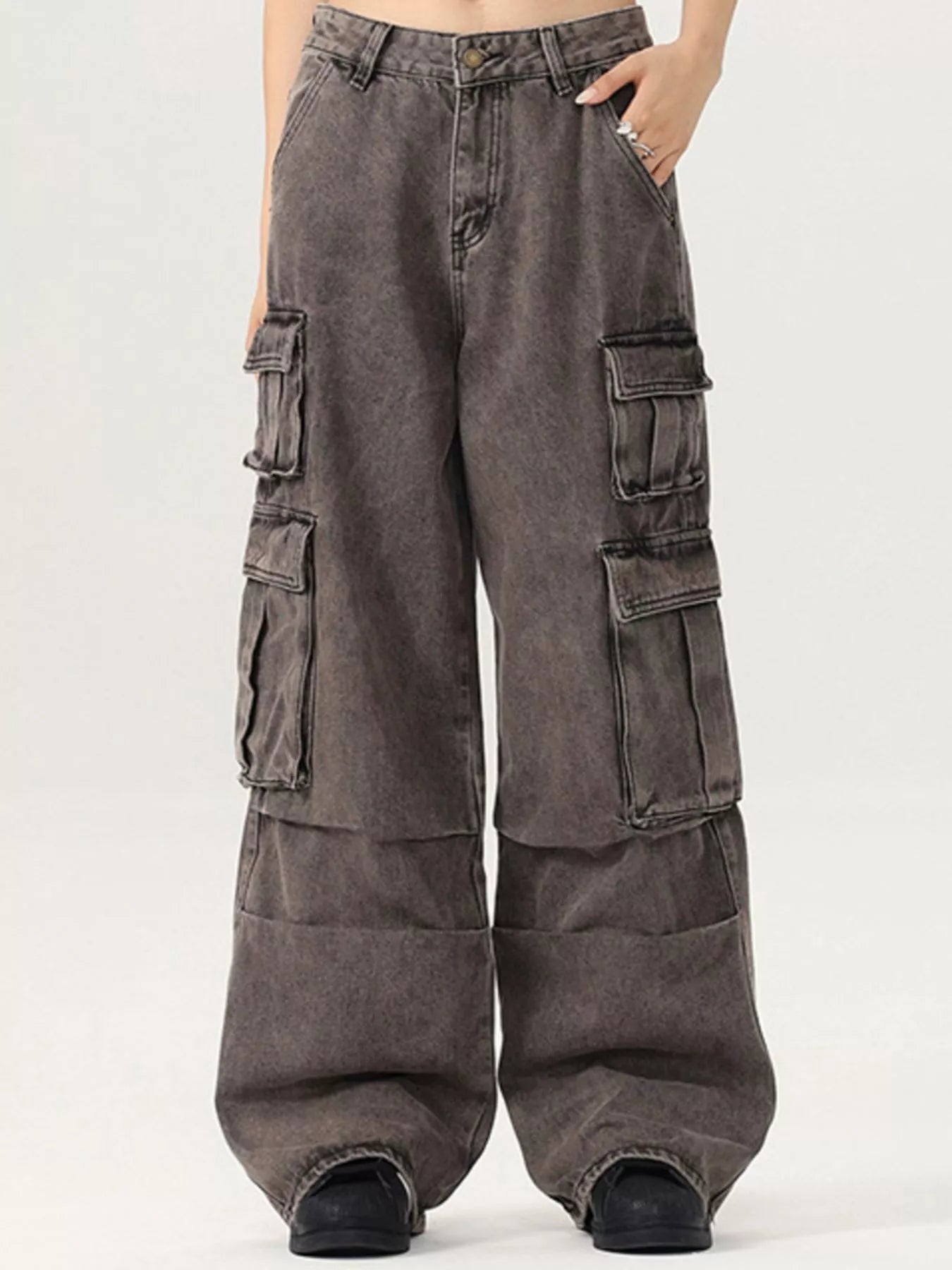 Classic Faded Straight Leg Jeans - VogeLuxe