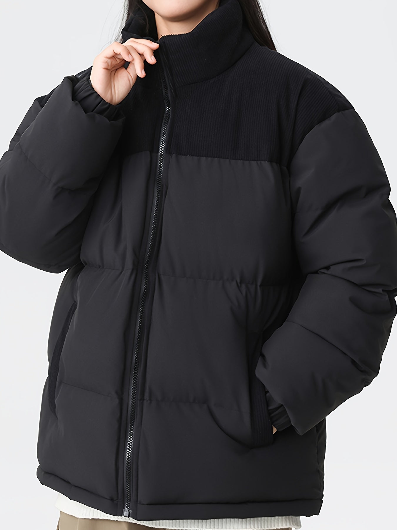 Cozy Insulated Men's Parka Jacket with Hood and Zip Pockets