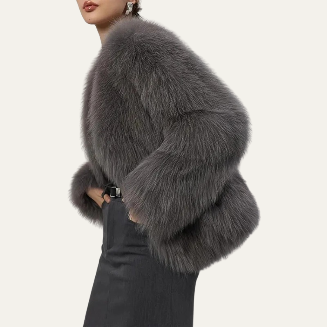 VogeLuxe | Women’s Cropped Fur Jacket