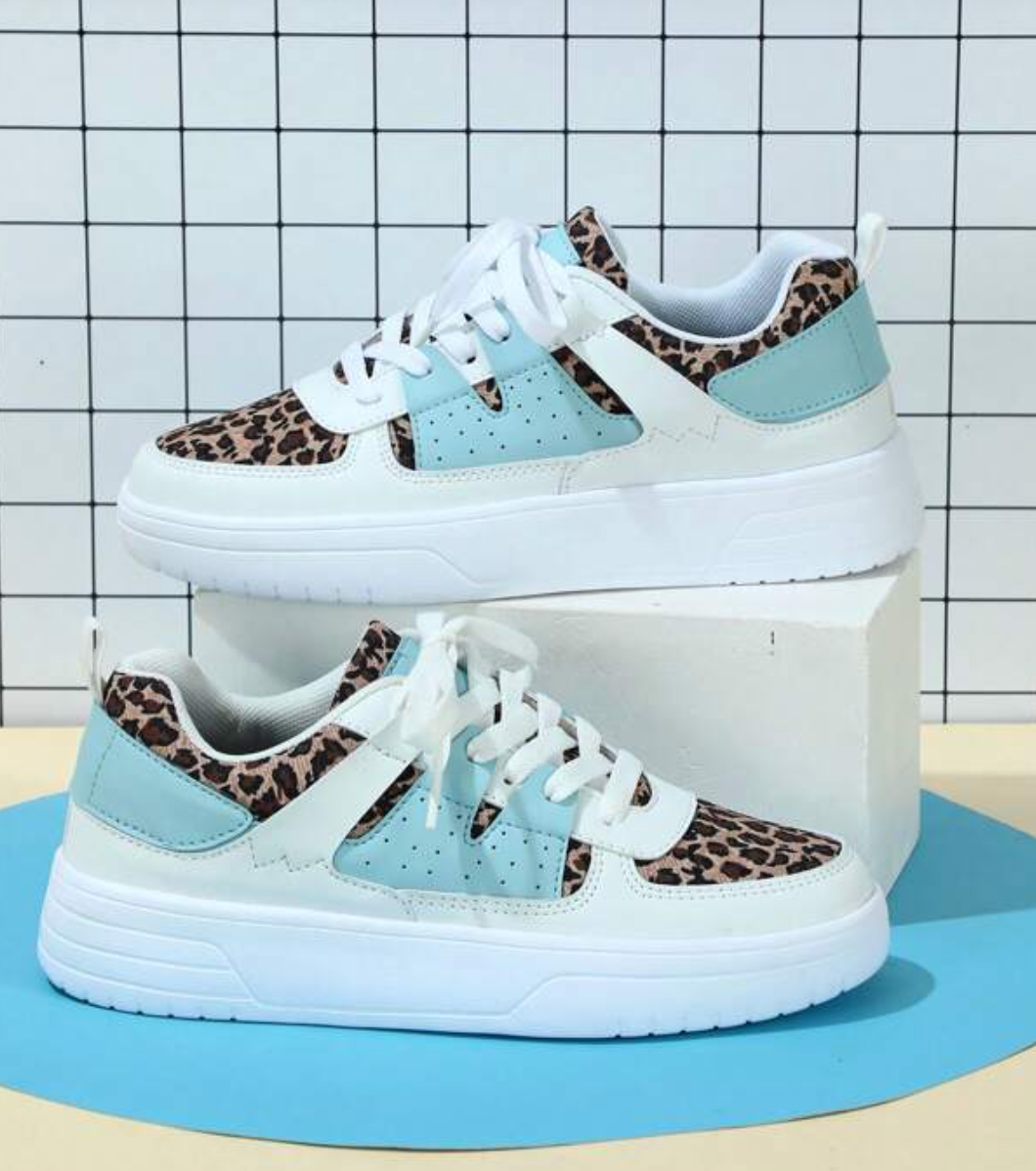 Comfortable Women's Casual Lace Sneakers