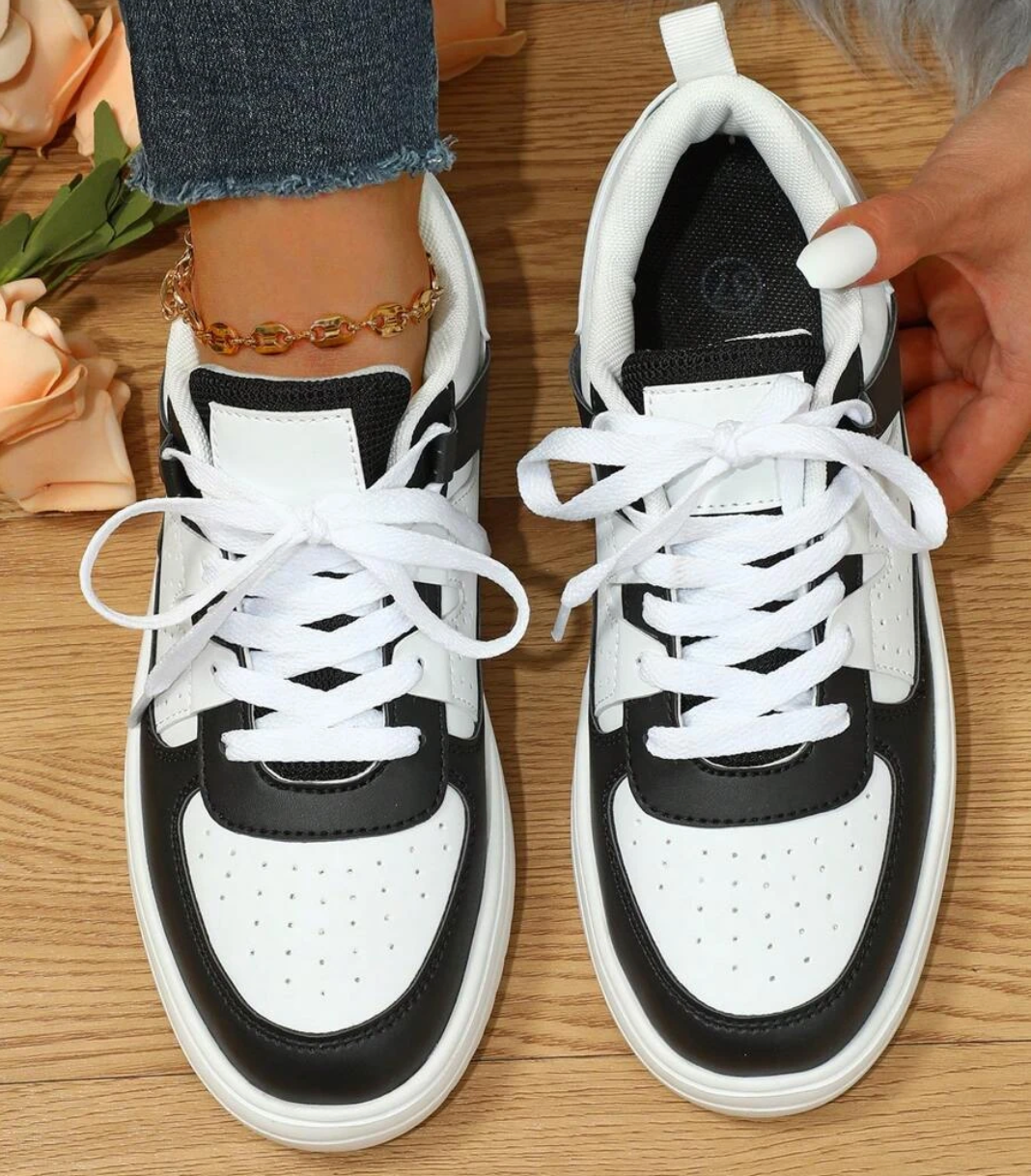 Comfortable Women's Casual Lace Sneakers