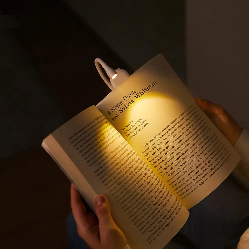 Portable Reading Lamp with Flexible LED Light - VogeLuxe
