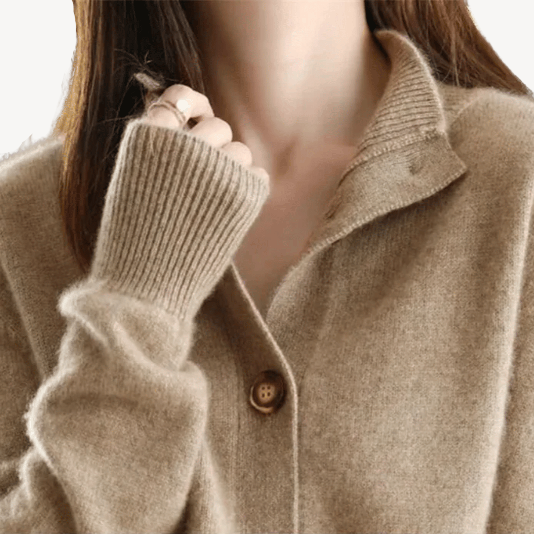 VogeLuxe | Women’s Vintage Cashmere Knitted Cardigan