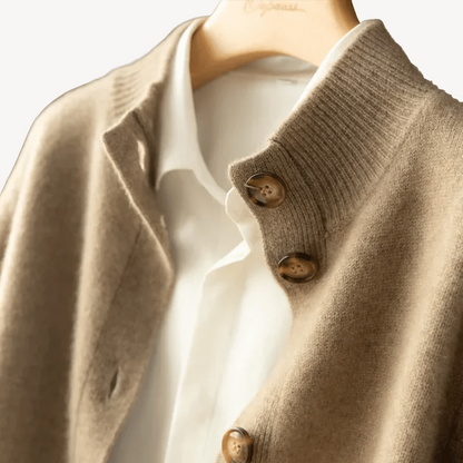 VogeLuxe | Women’s Vintage Cashmere Knitted Cardigan