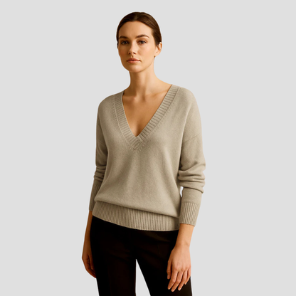 Clara | V-Neck Jumper 2
