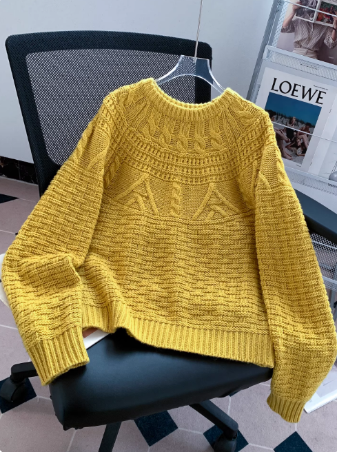 Classic Fit Cable Knit Women's Sweater