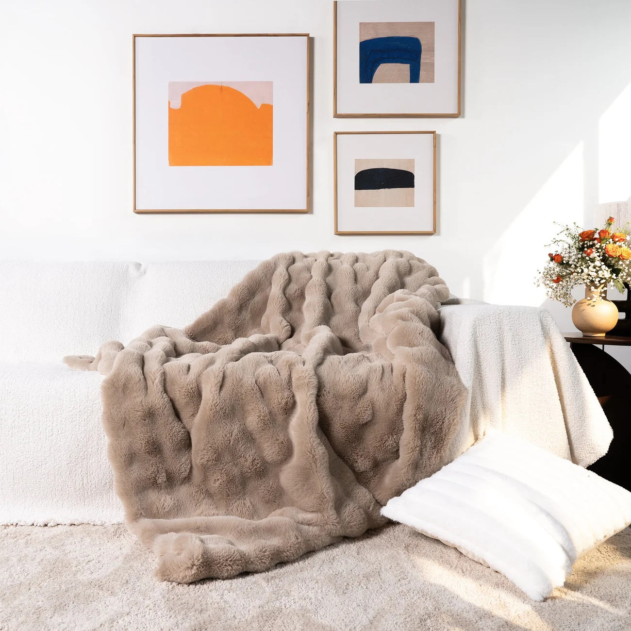 Luxury Faux Fur Blanket for Sofa and Bed - VogeLuxe