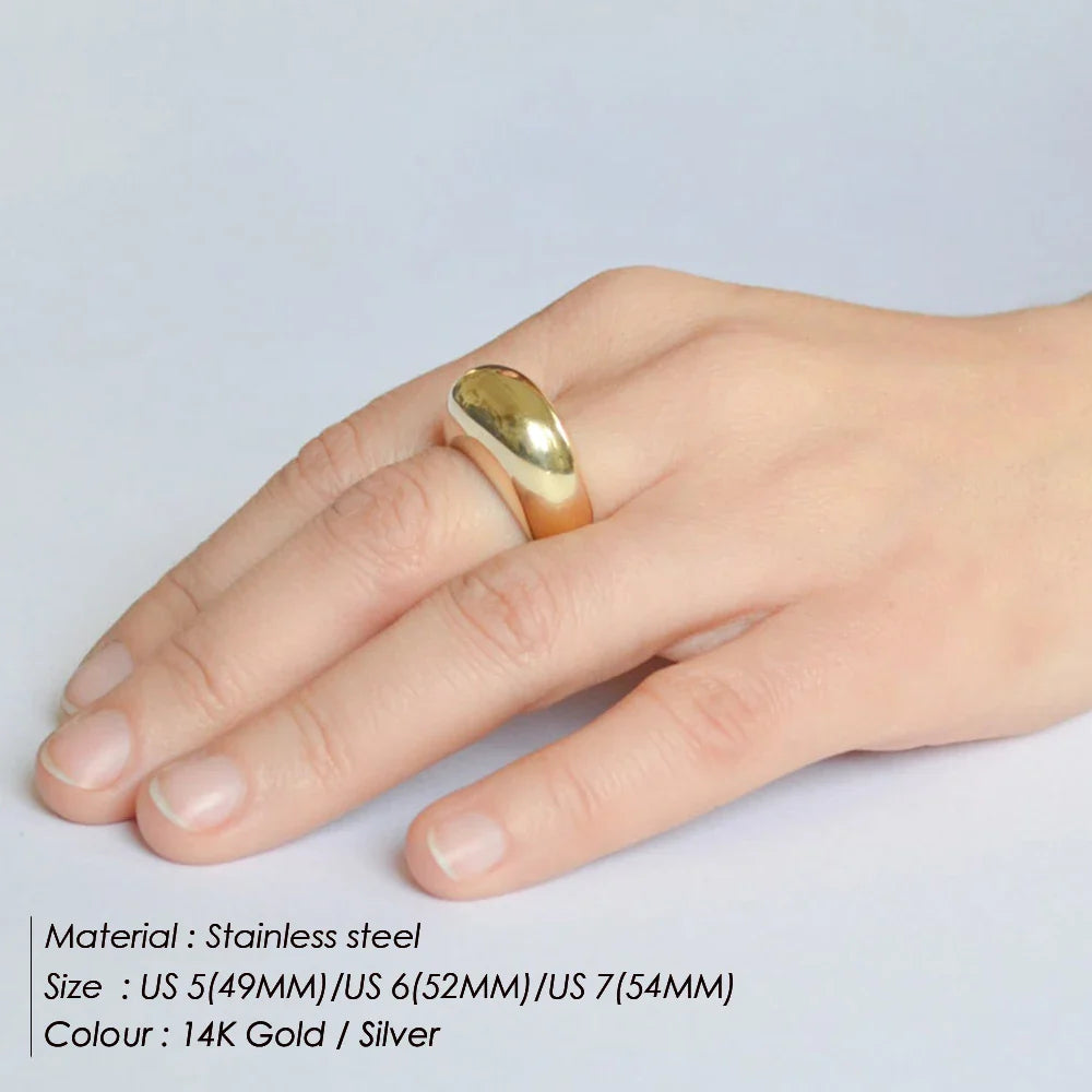 Simple Curve Silver Tone Band Ring for Women - VogeLuxe