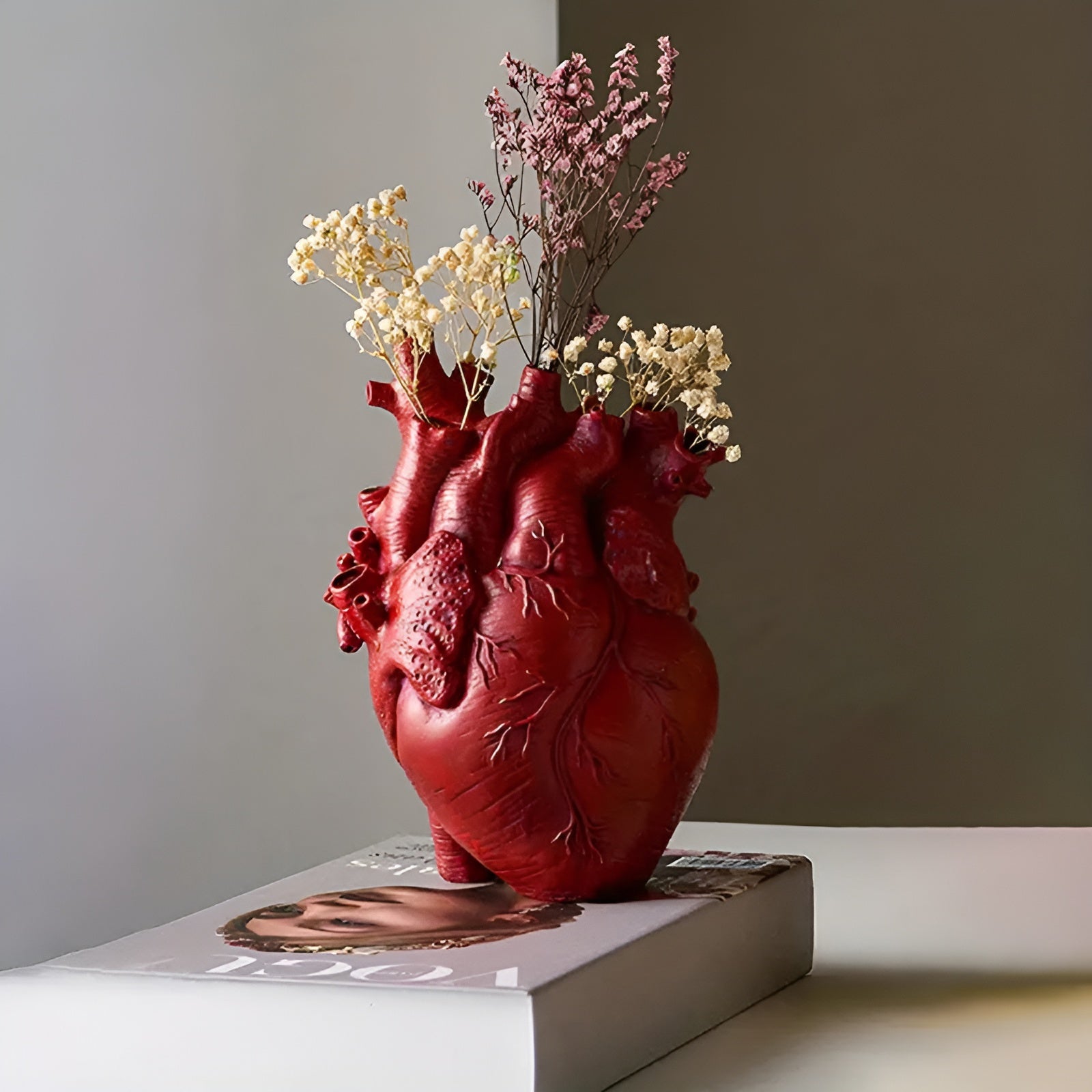 Beautiful Heart Shaped Floral Vase - VogeLuxe