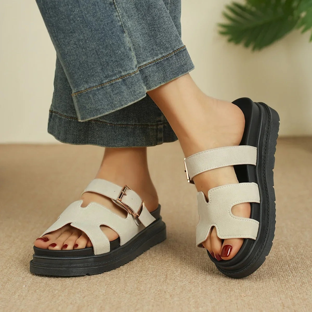 Comfortable Women's Buckle Beach sandals - Thick Sport Slides - VogeLuxe