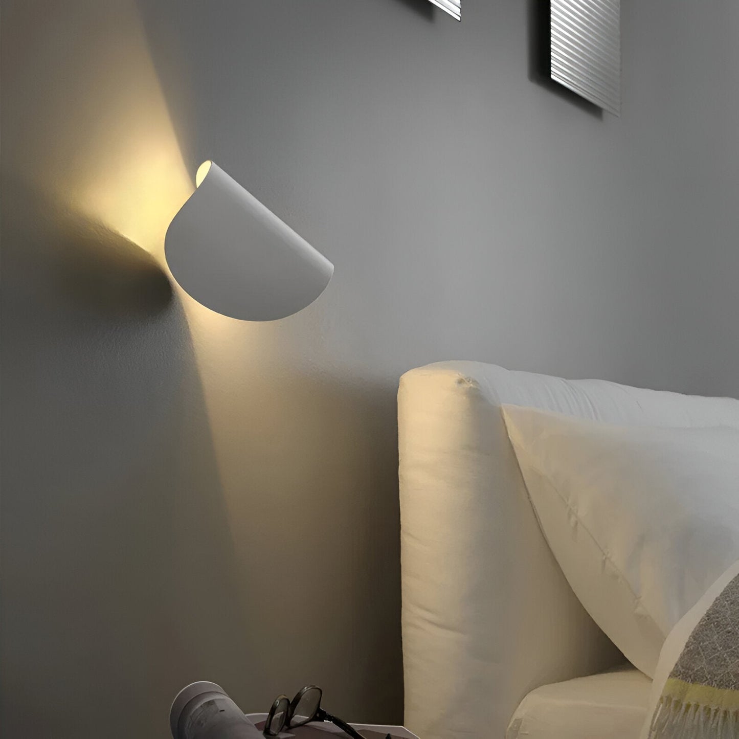 Flexible Swing Arm Wall Lamp