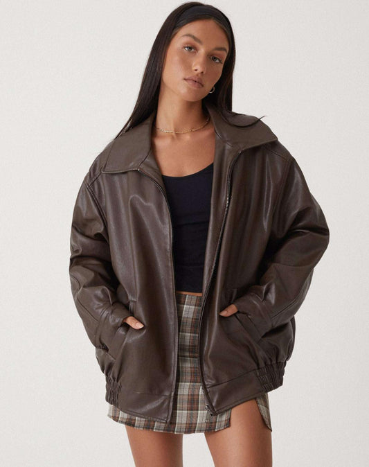 Comfortable Lightweight Jacket with Relaxed Fit - VogeLuxe