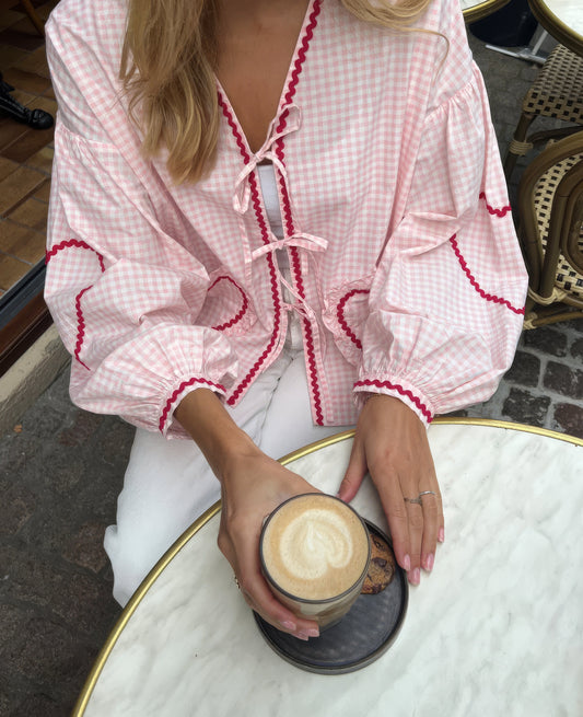 Chic Love Heart Top for Fashionable Ladies - VogeLuxe