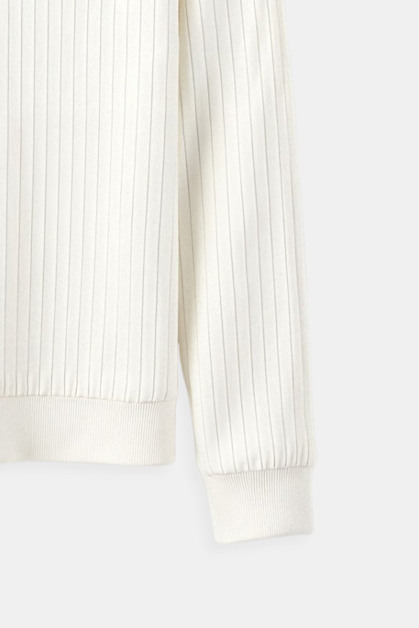 VogeLuxe | Men’s Classic Ribbed Knit Sweater