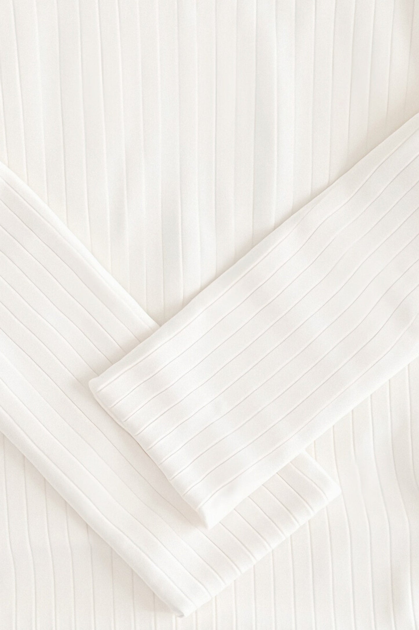 VogeLuxe | Men’s Classic Ribbed Knit Sweater