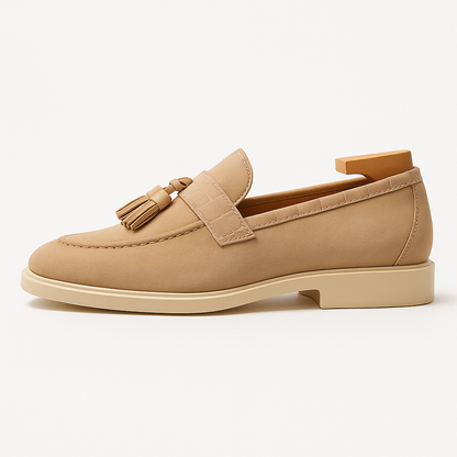 LUXEOUTFIT | Darce Hybrid Suede Loafers 1