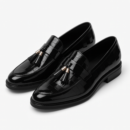 LUXEOUTFIT | Refined Vegan Tassel Loafers 3