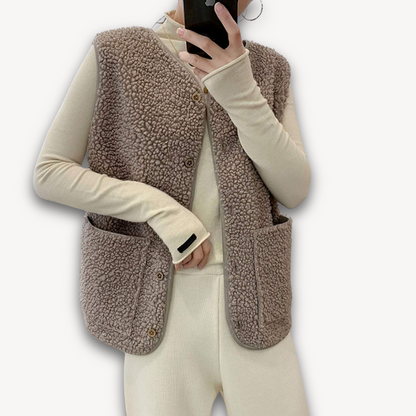 Women's Sherpa Fleece Vest - Soft Plush Sleeveless Jacket with Pockets - Casual Winter Wear