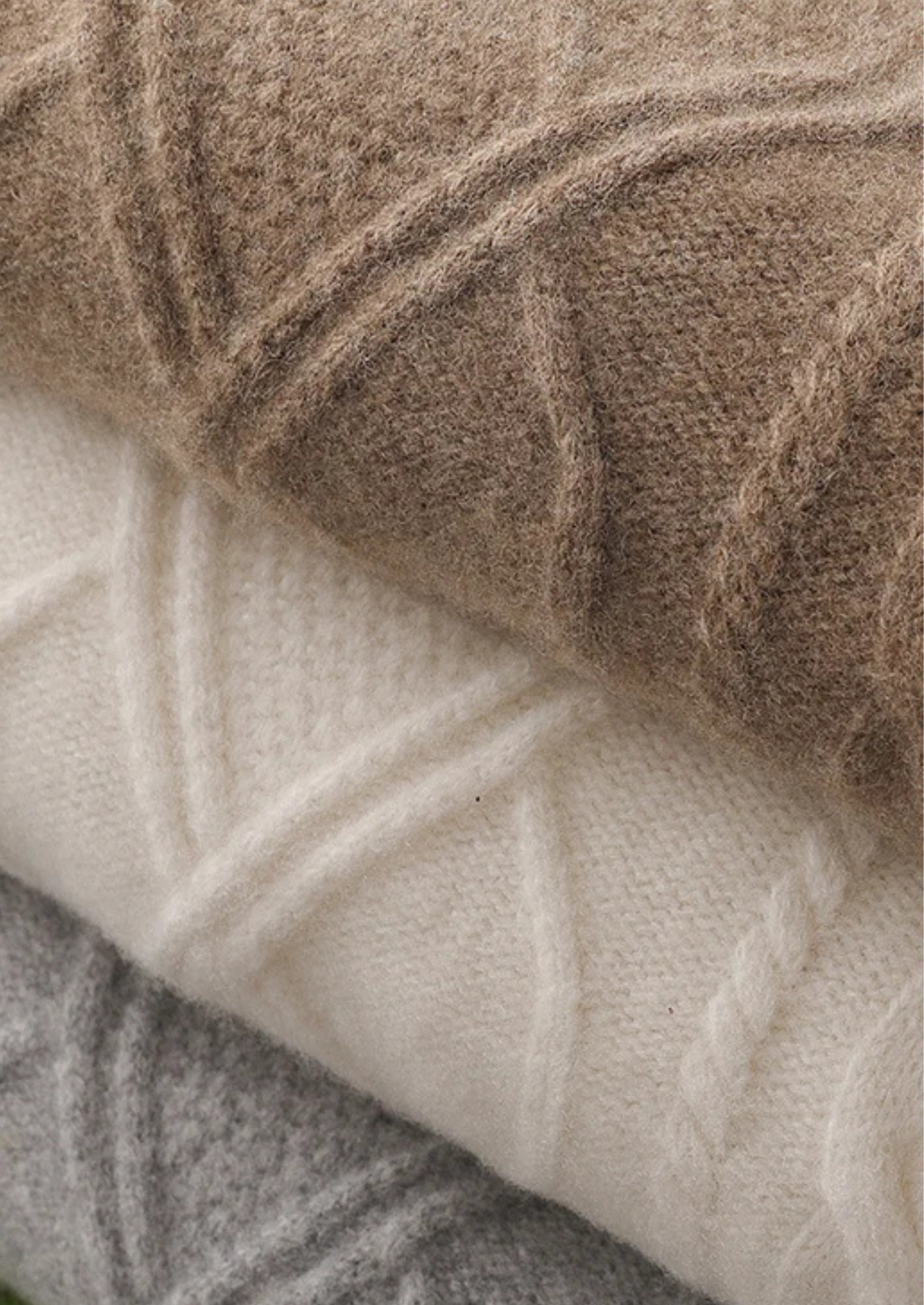 Men’s Cable Knit Crew Neck Sweater – Classic Winter Layer 3