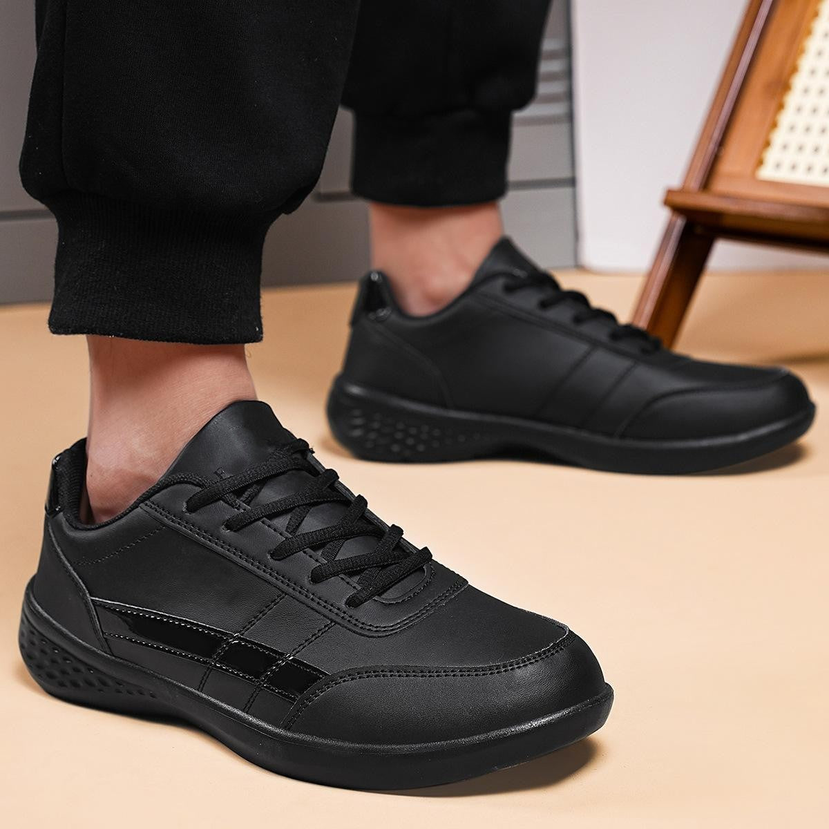 Men's Lightweight Athletic Running Shoes