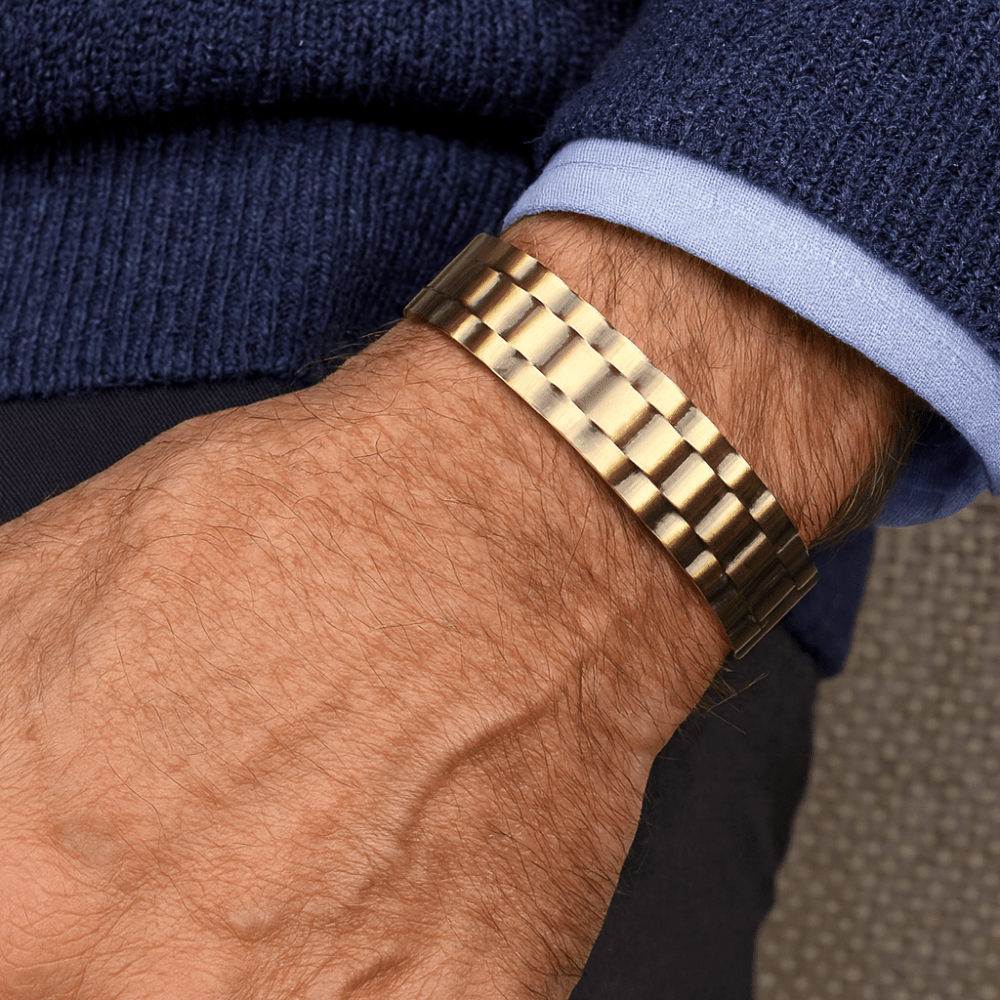 Slim Men's Magnetic Leather Bracelet - VogeLuxe