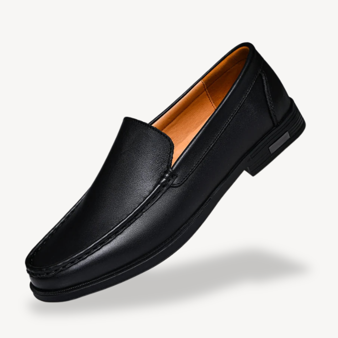 VogeLuxe | Men’s Timeless Moc Toe Loafers