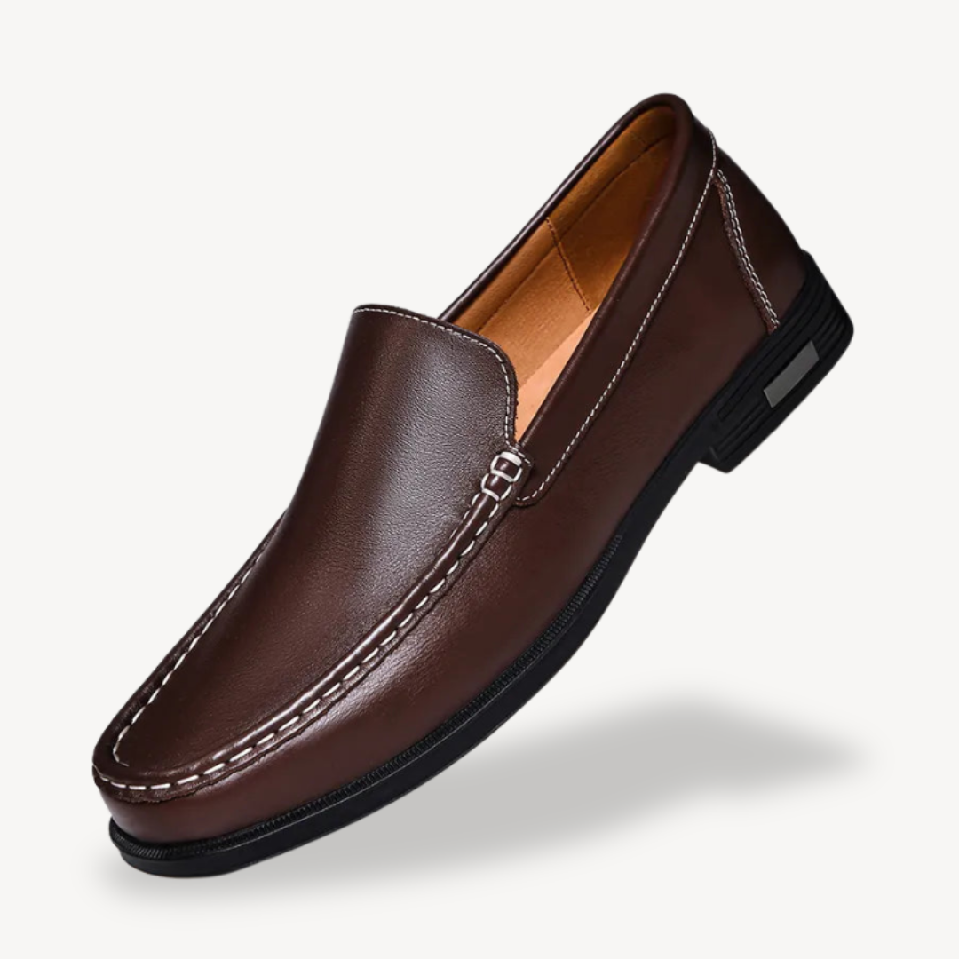 VogeLuxe | Men’s Timeless Moc Toe Loafers