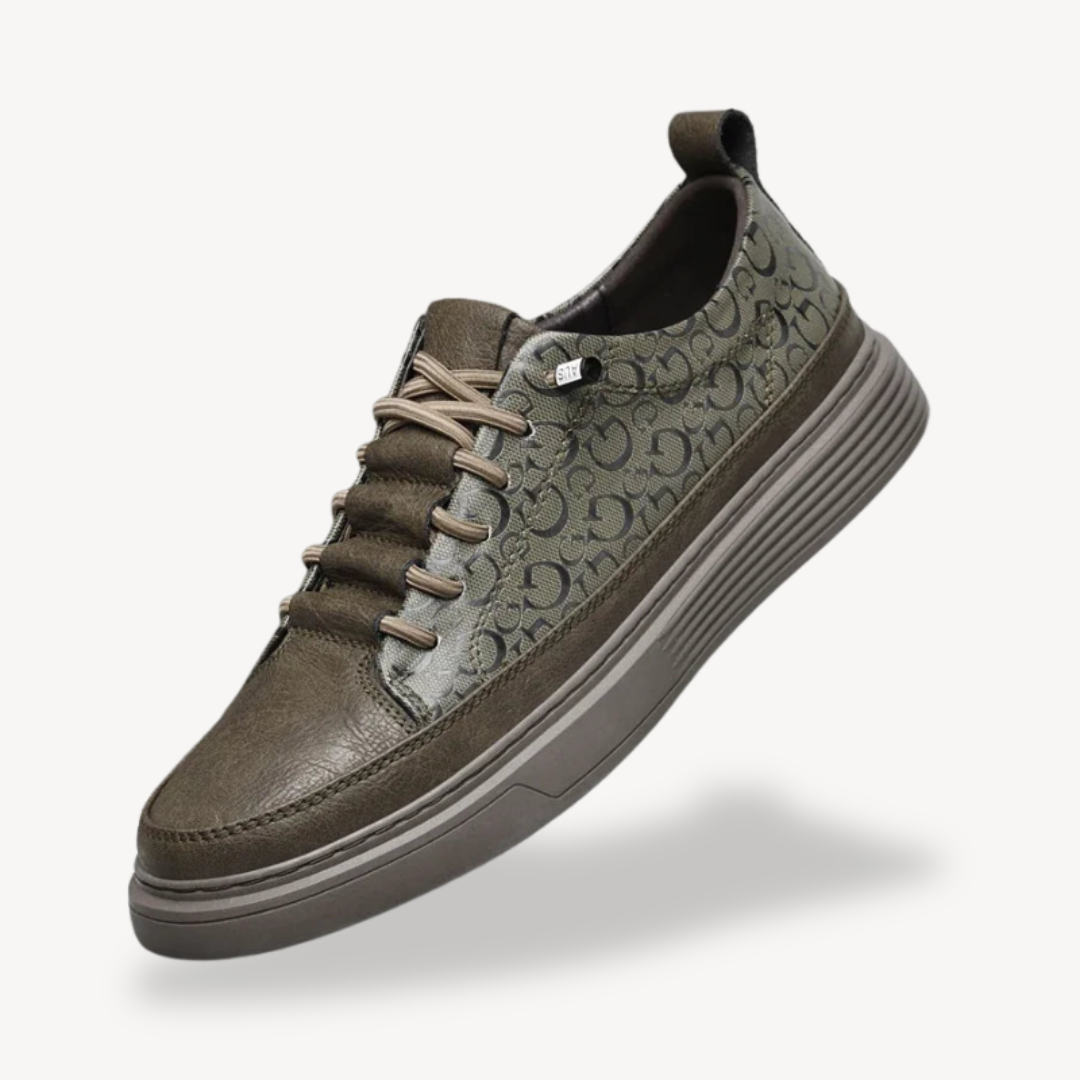 VogeLuxe | Men’s Two-Toned Leather Sneaker