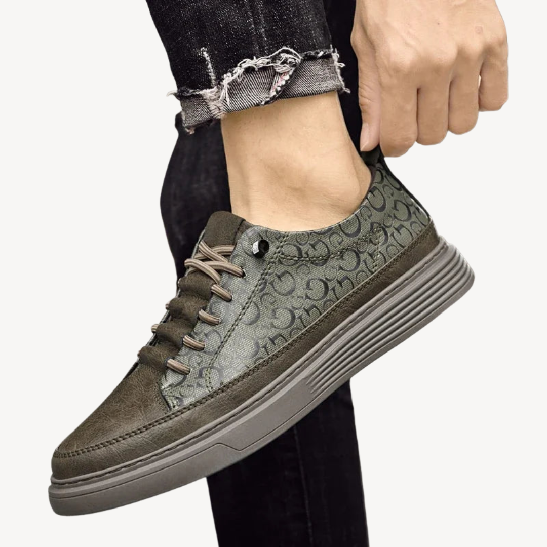 VogeLuxe | Men’s Two-Toned Leather Sneaker
