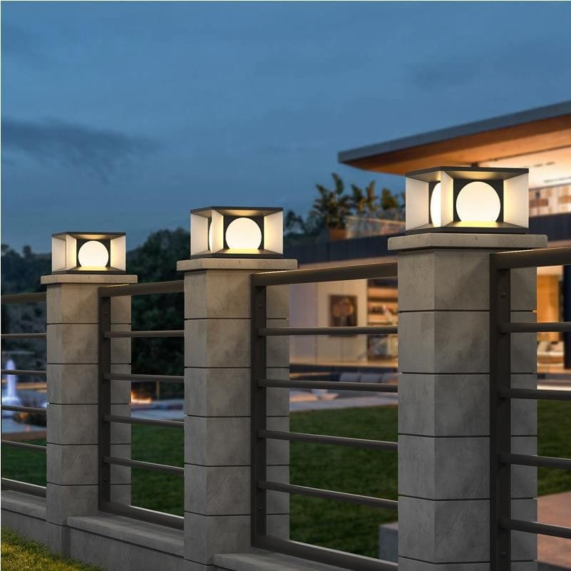 Valora Waterproof Garden Solar Lamp - VogeLuxe