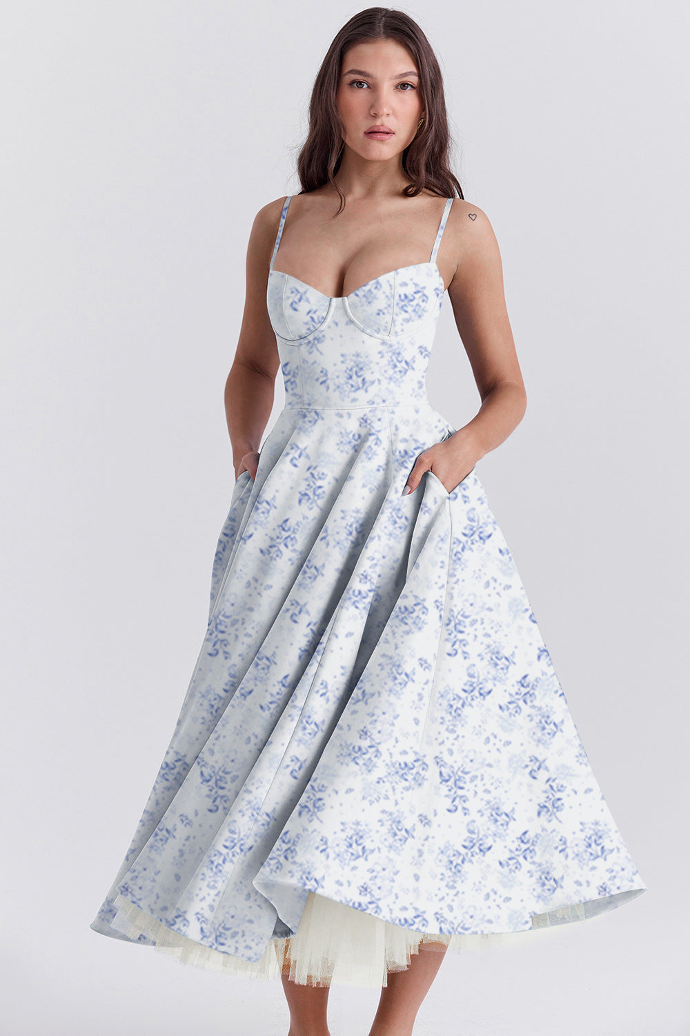 Chic Ruffled Halter Maxi Dress – Beautiful Evening
