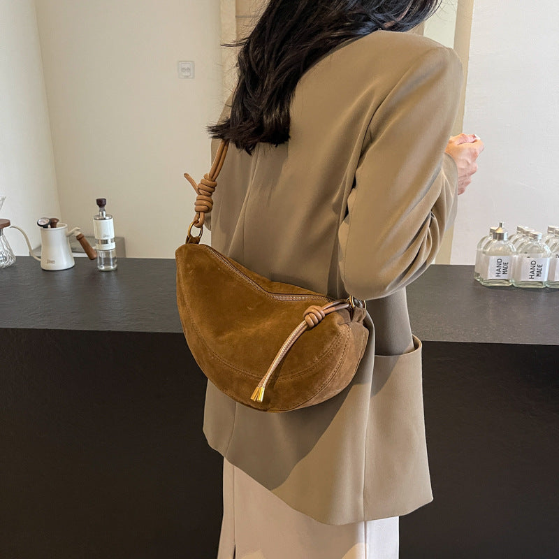 Luxury Women's Large Crossbody Retro Handbag - VogeLuxe