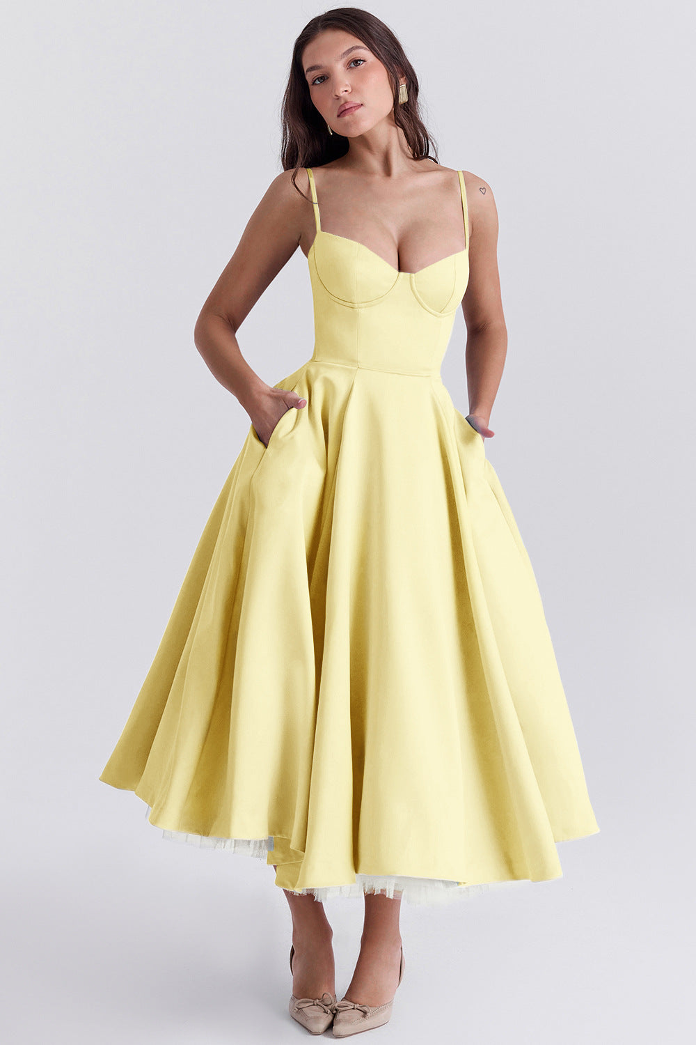 Chic Ruffled Halter Maxi Dress – Beautiful Evening