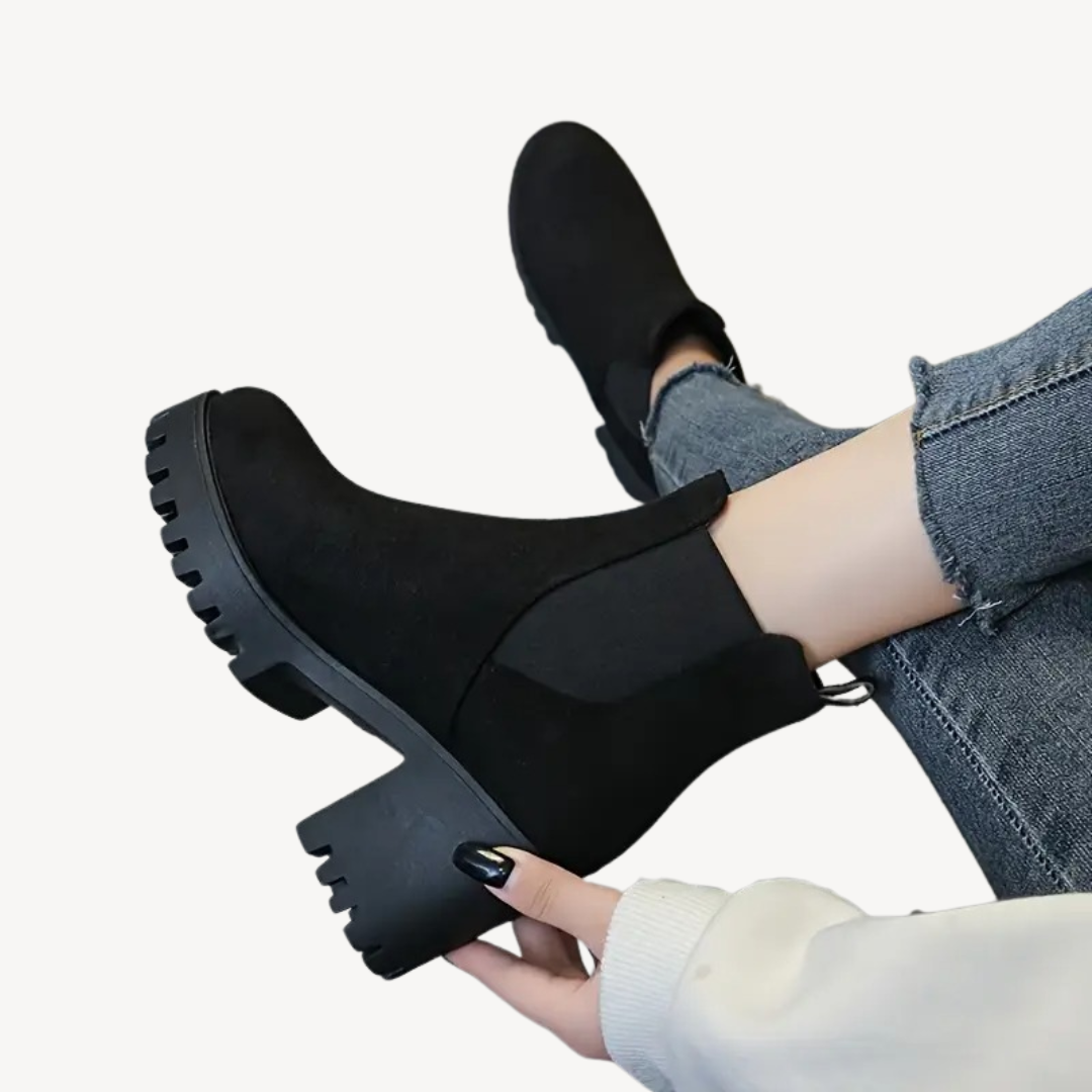 VogeLuxe | Women’s Elegant Chunky Heel Chelsea Boots