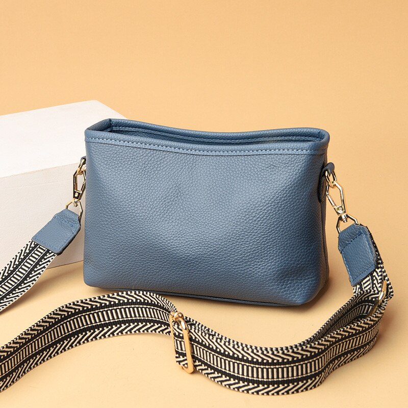 Classic Small Crossbody Purse for Daily Use