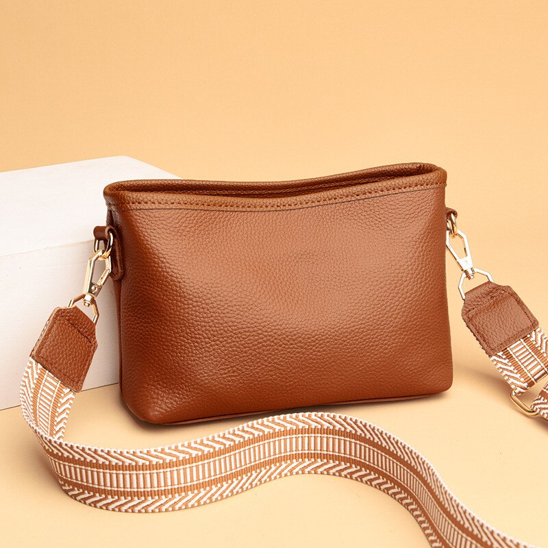 Classic Small Crossbody Purse for Daily Use