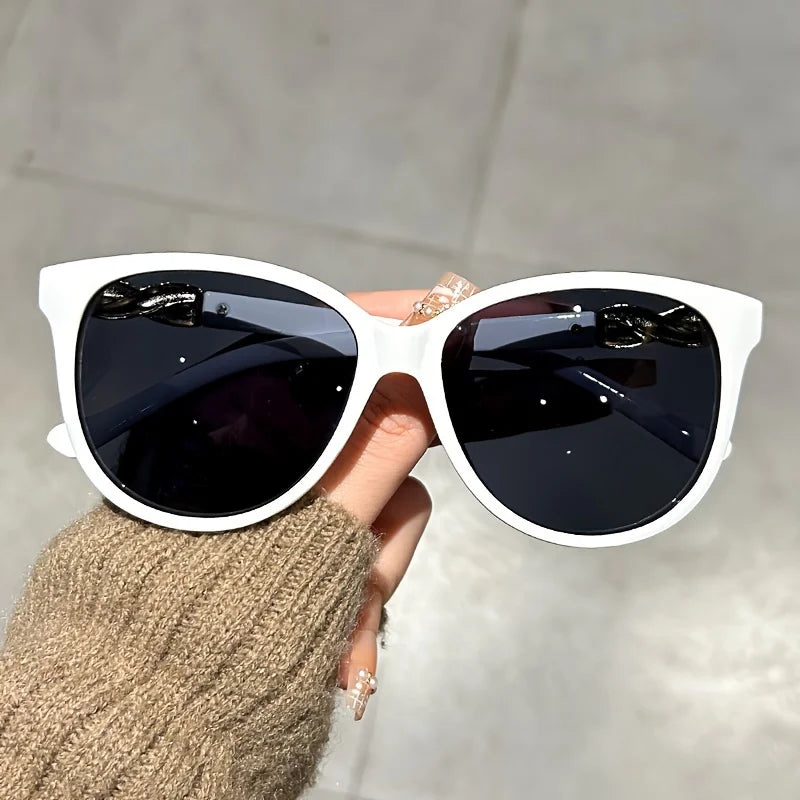Vintage Women's Oval Shade Sunglasses