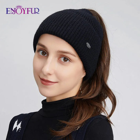 Warm Women's Cable Knit Ponytail Hat - VogeLuxe