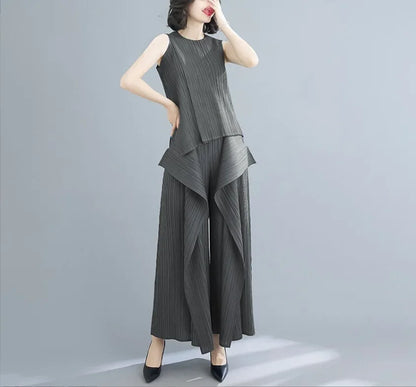 Fashionable Fitted Women's Mermaid Leg Pants