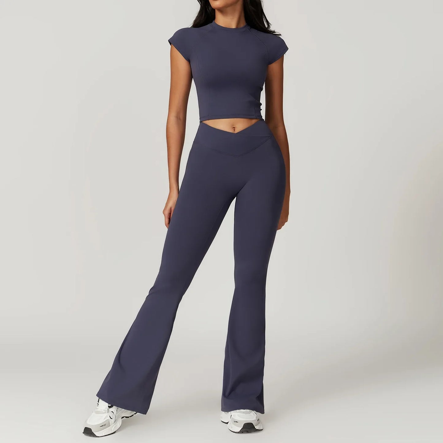 Comfortable 2-Piece Yoga Outfit - Sports Bra & Tight Pants