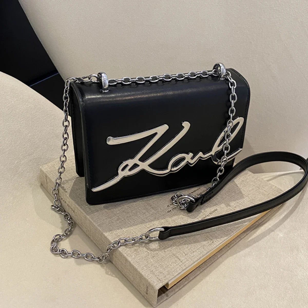 Stylish Small Crossbody Purse – Classic One Color Bag - VogeLuxe