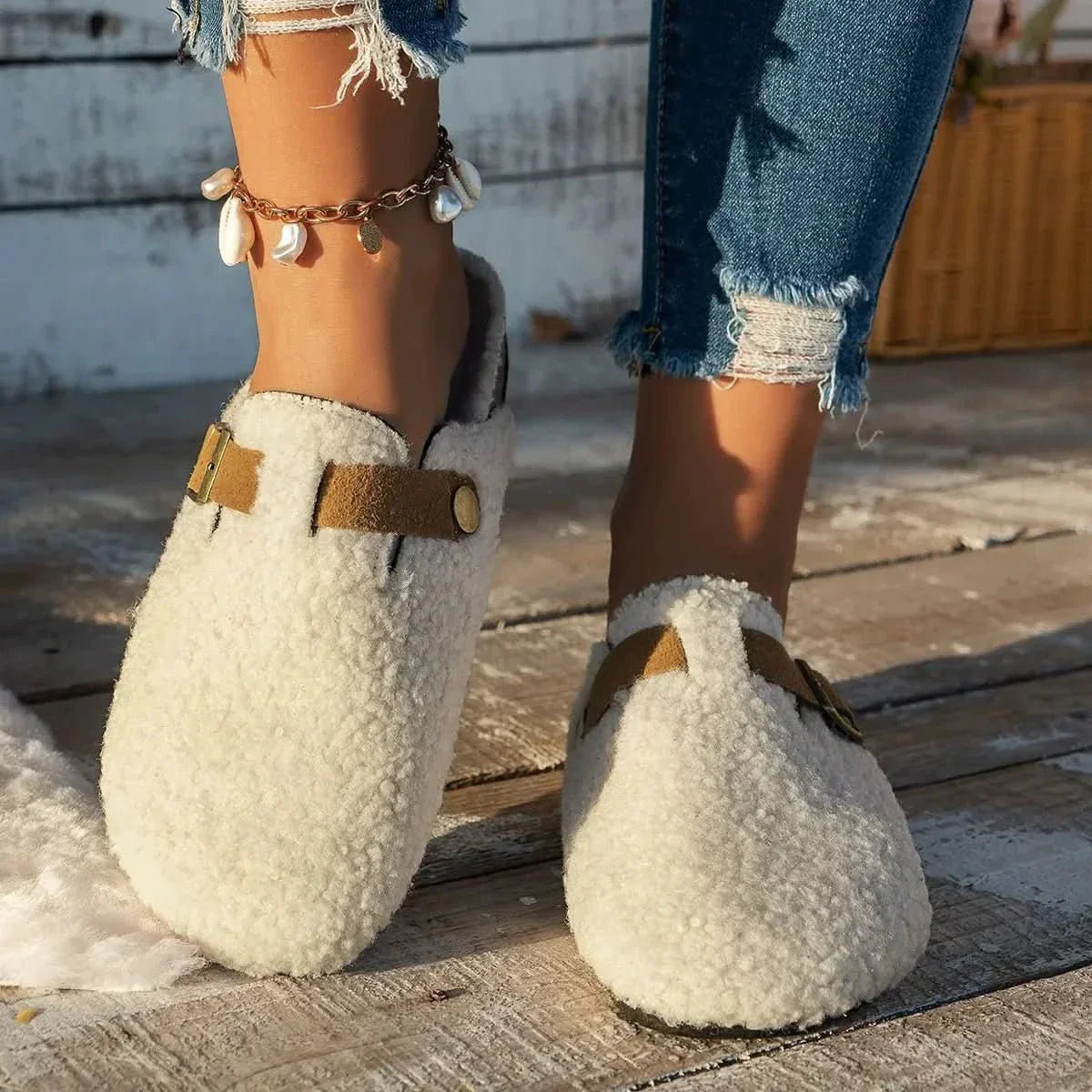 Cozy Sheepskin Fleece Warm Slippers - VogeLuxe